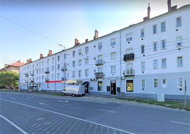 Benedek Elek tér 4.